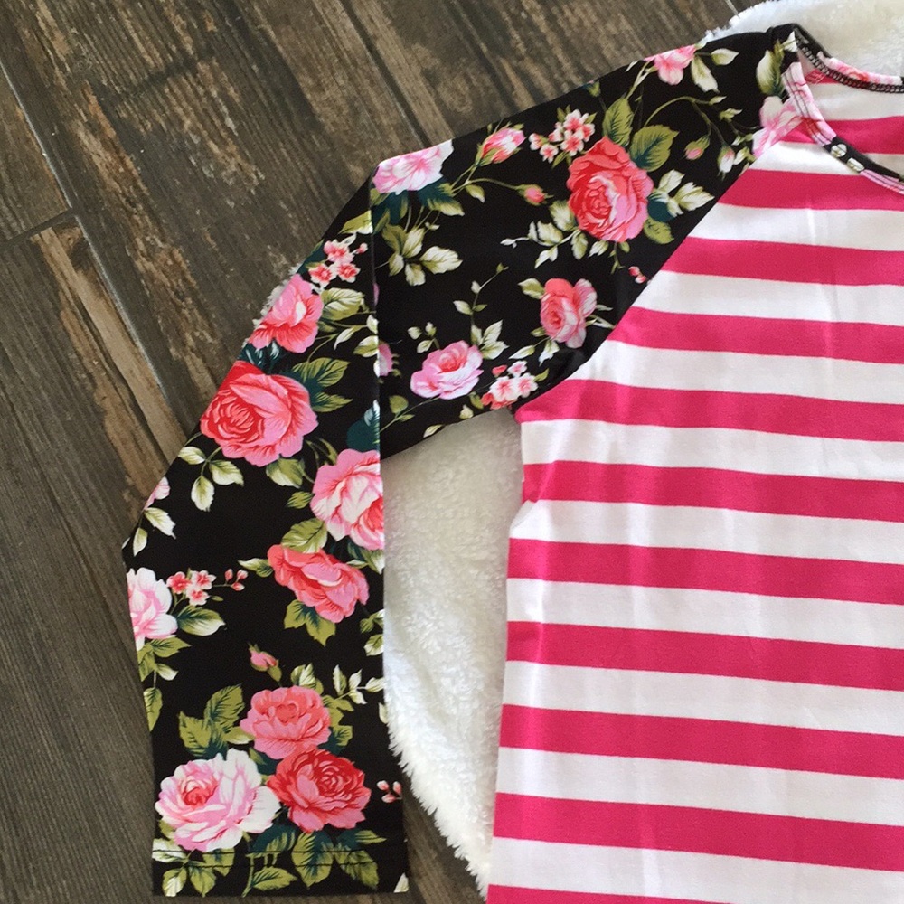 Ladies Floral/Striped Raglan Top 🎀 - Picture 3 of 3